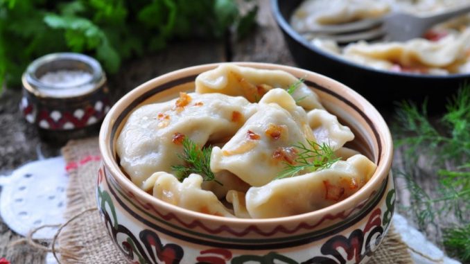 Вареники с картофелем в горшочках Вареники с картофелем в горшочках
