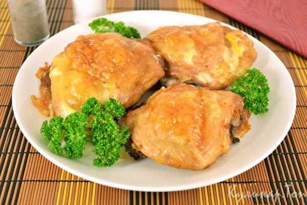 Фаршированные сыром куриные бедрышки