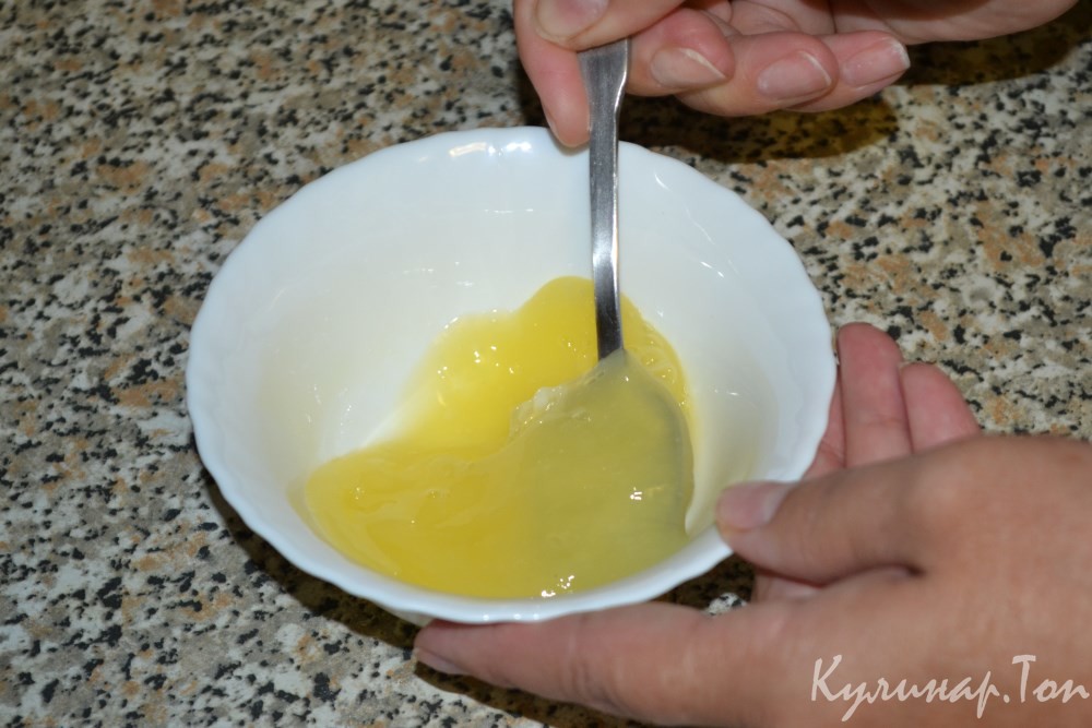 Сосиски с картофельным пюре в вафлях