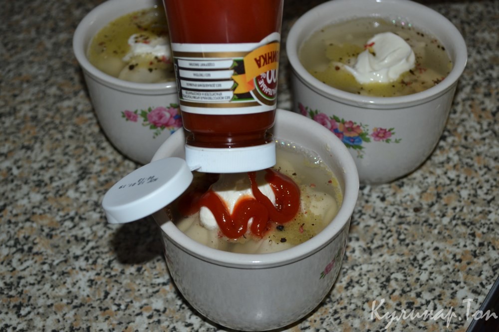 Суп пельменный в горшочке
