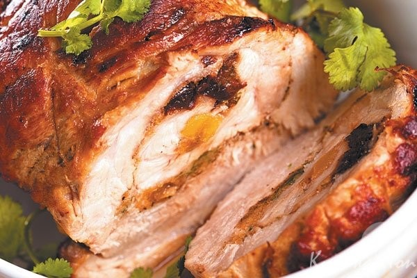 Свиная корейка с сухофруктами