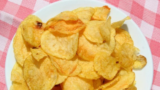 Картофельные чипсы с чесноком Картофельные чипсы с чесноком