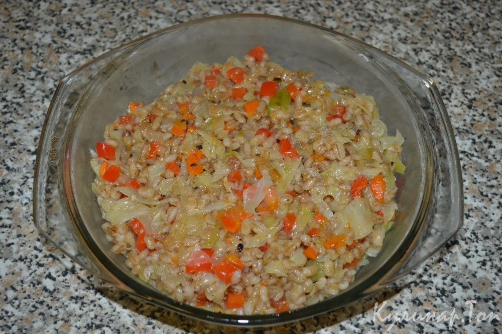 Перловка с овощами в духовке