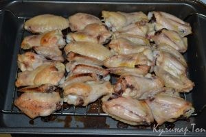 Куриные крылышки в медово-горчичном соусе