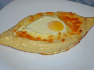 Домашние хачапури по-аджарски