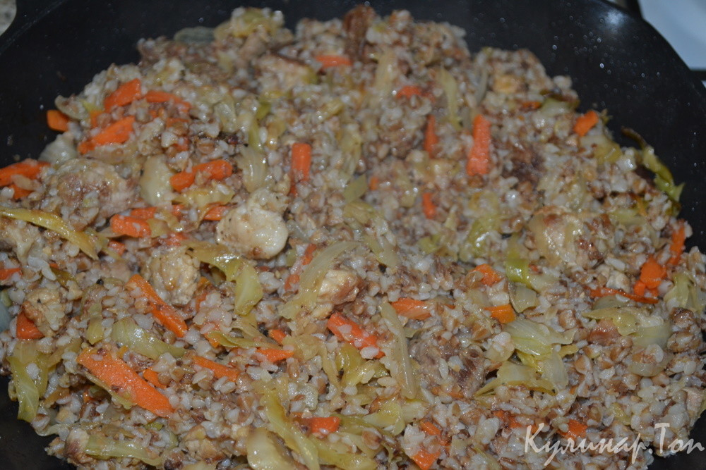 Гречка со свининой и овощами