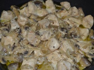 Курица с шампиньонами