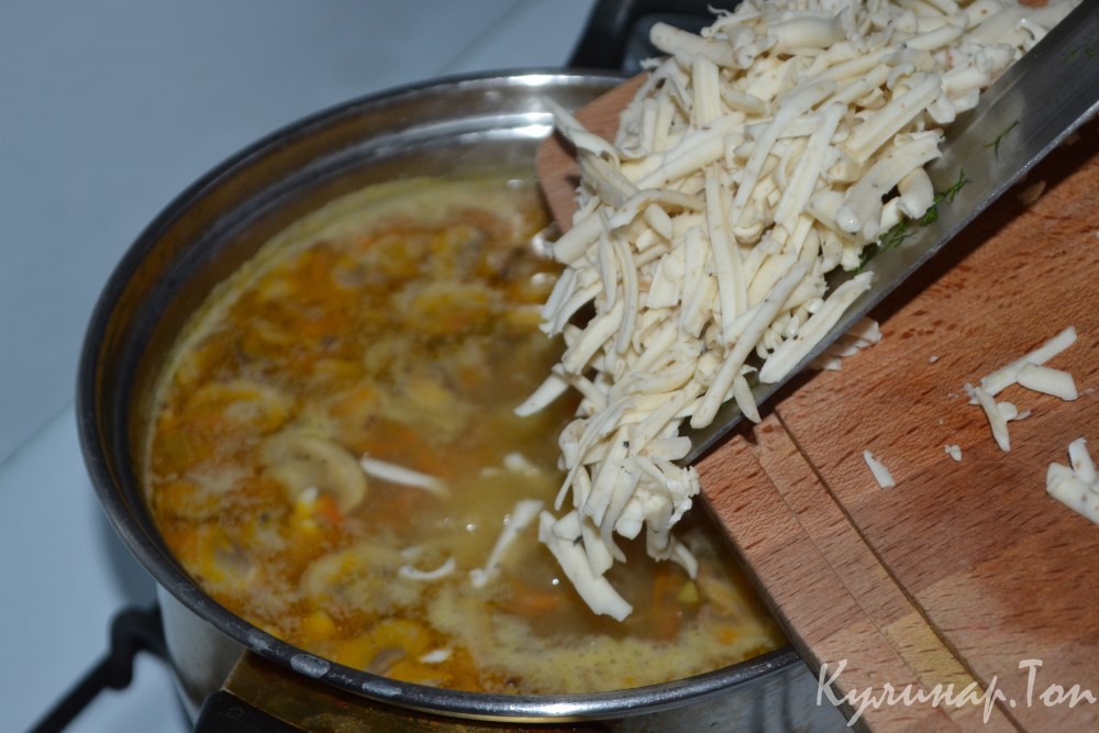 Сырный суп с шампиньонами