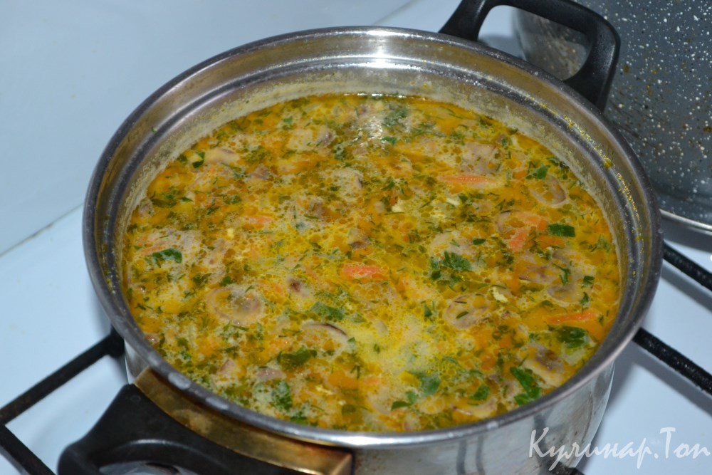 Сырный суп с шампиньонами