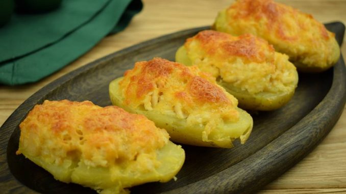 Картофельные лодочки с сыром Картофельные лодочки с сыром