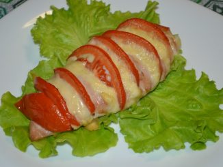 Куриная грудка с помидорами и сыром