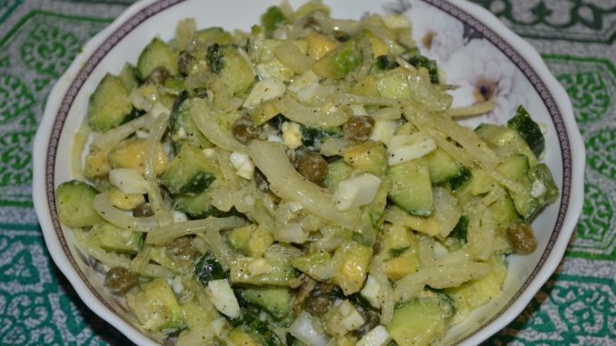 Салат с авокадо, огурцами и каперсами-04 Салат с авокадо, огурцами и каперсами