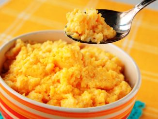 Кукурузная каша с кукурузным маслом