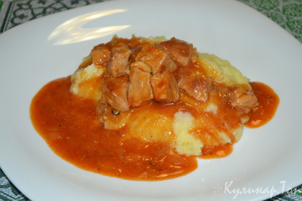 Мясной гуляш по-домашнему