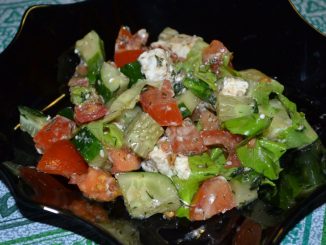 Овощной салат с сыром фета