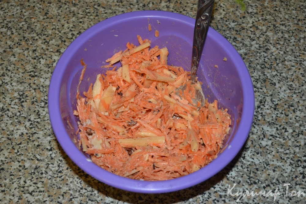 Салат из яблок и моркови с орехами