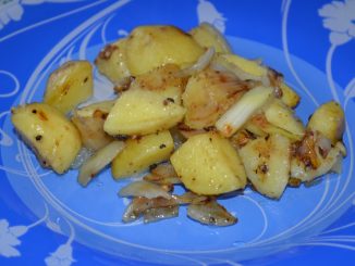 Картофель с луком по-домашнему