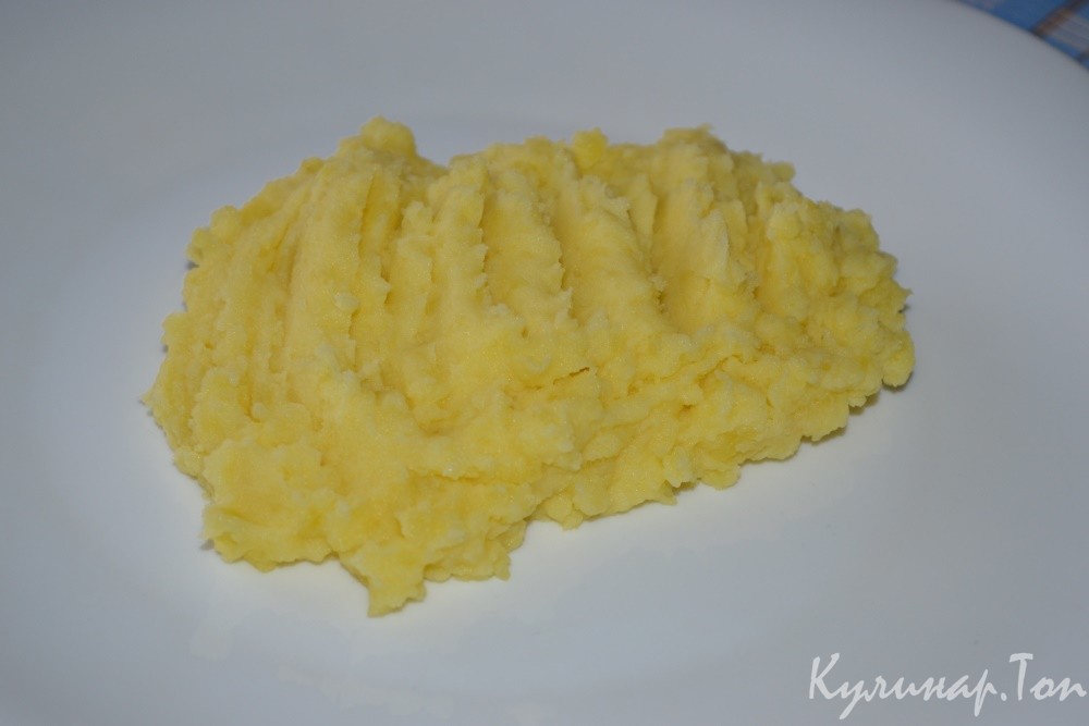 Картофельное пюре с маслом и молоком