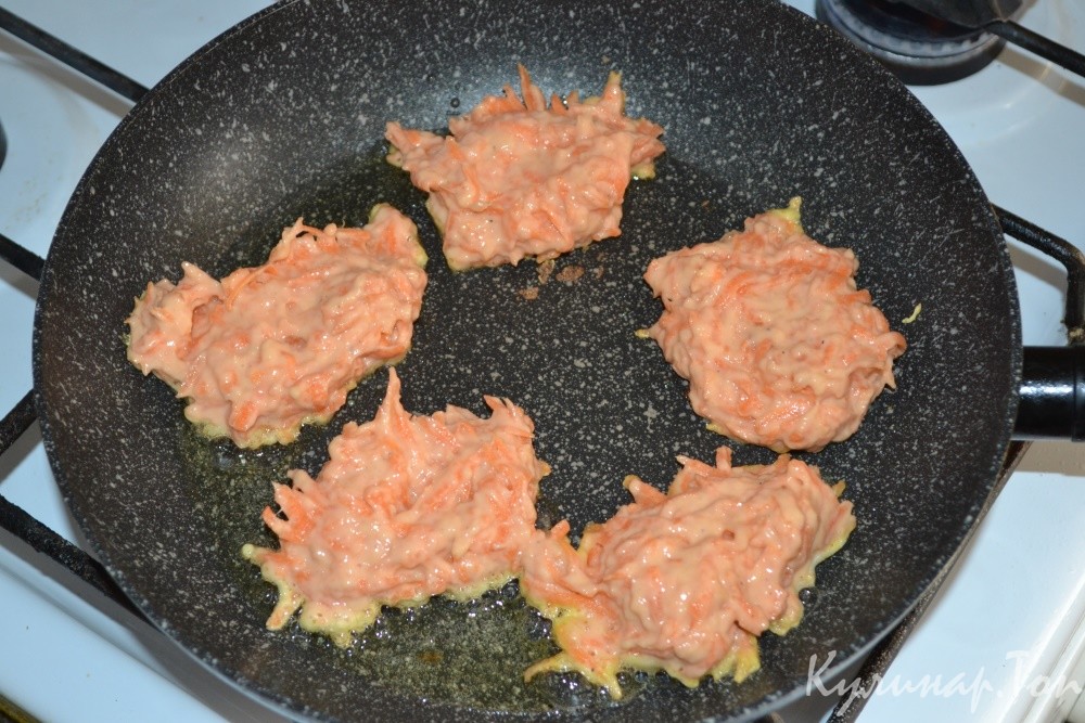 Морковные оладьи