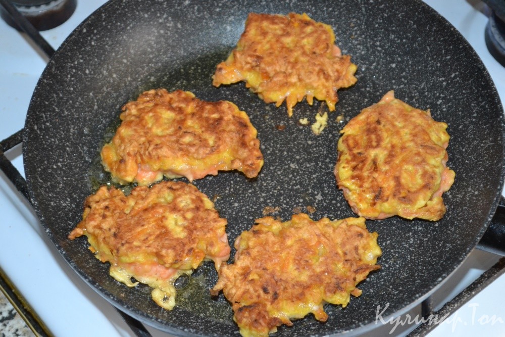 Морковные оладьи