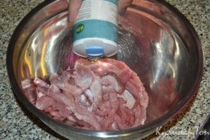 Домашняя колбаса из свинины с чесноком
