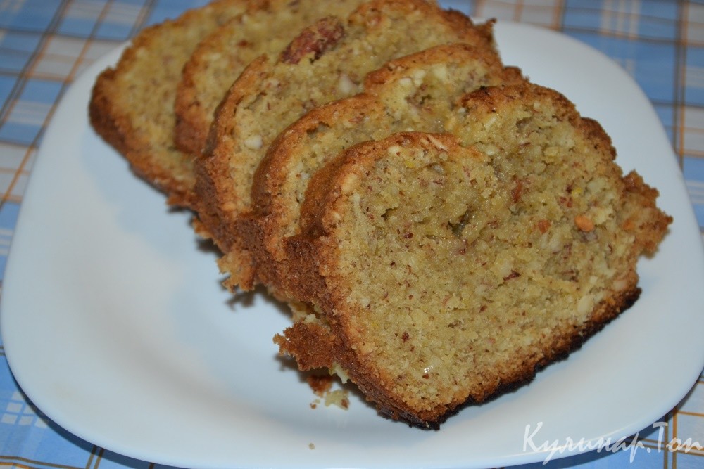 Кекс с миндалем