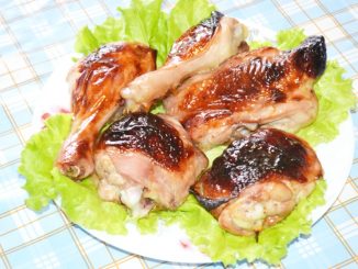 Курица в зеленом соусе чили