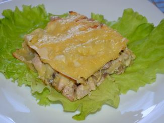 Лазанья с курицей и грибами