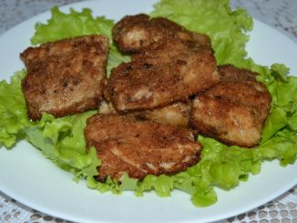 Жареная скумбрия в панировочных сухарях