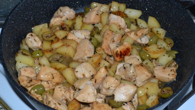Курица в вине с оливками и молодой картошкой-07 Курица в вине с оливками и молодой картошкой