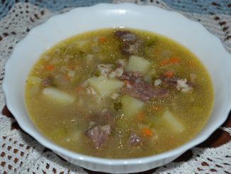 Рассольник с перловкой и мясом