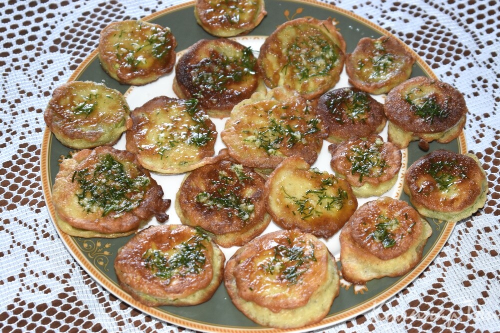 Кабачки в чесночном кляре