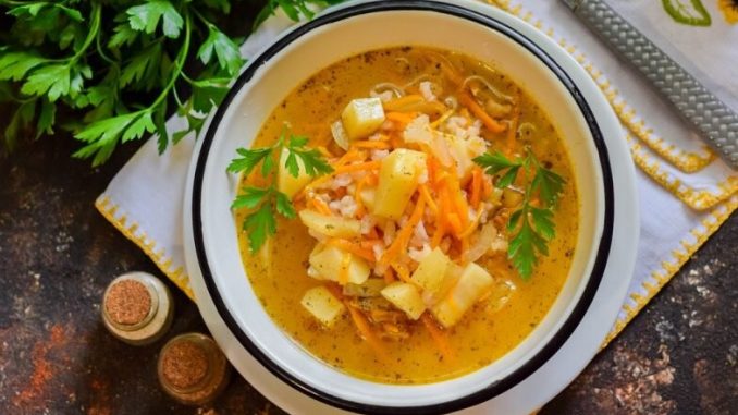 Суп с рисом и корейской морковью Суп с рисом и корейской морковью