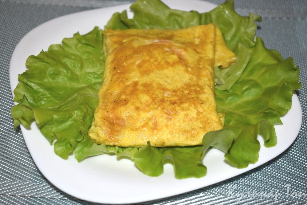 Яичные конвертики с сыром и ветчиной
