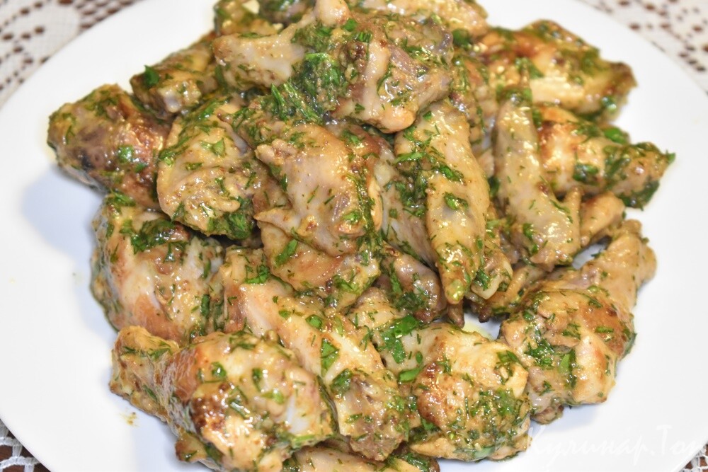 Куриные крылышки в чесночном соусе