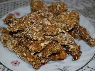 Куриная грудка в овсянке