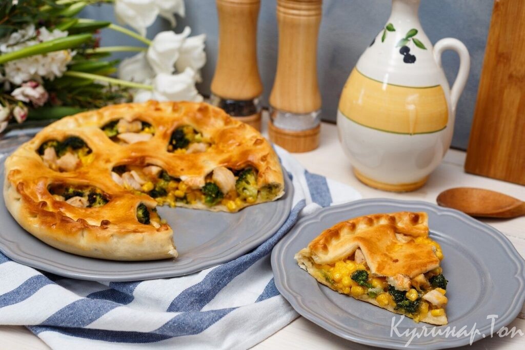Пирог с курицей и брокколи