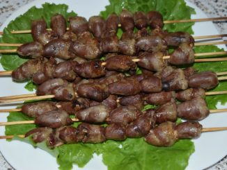 Шашлычки из куриных сердечек в духовке