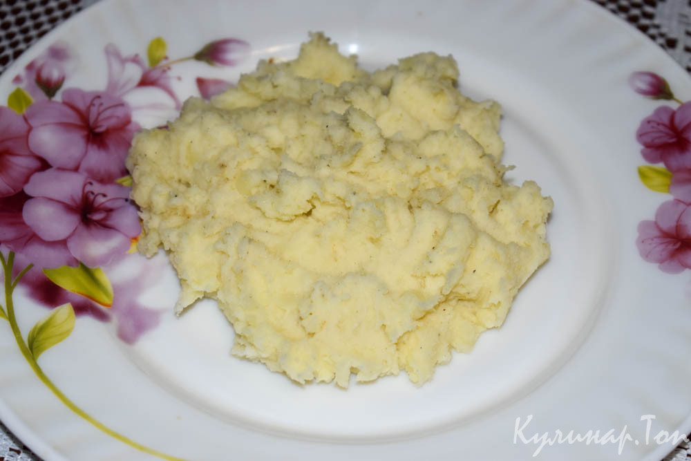 Картофельное пюре с сыром и сметаной