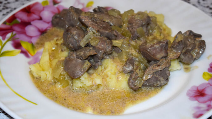 Куриная печень с луком и сметаной-17 Куриная печень с луком и сметаной