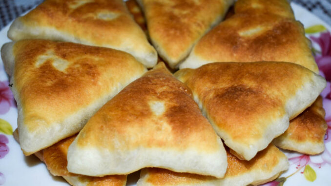 Жареные расстегаи с курицей-07 Жареные расстегаи с курицей